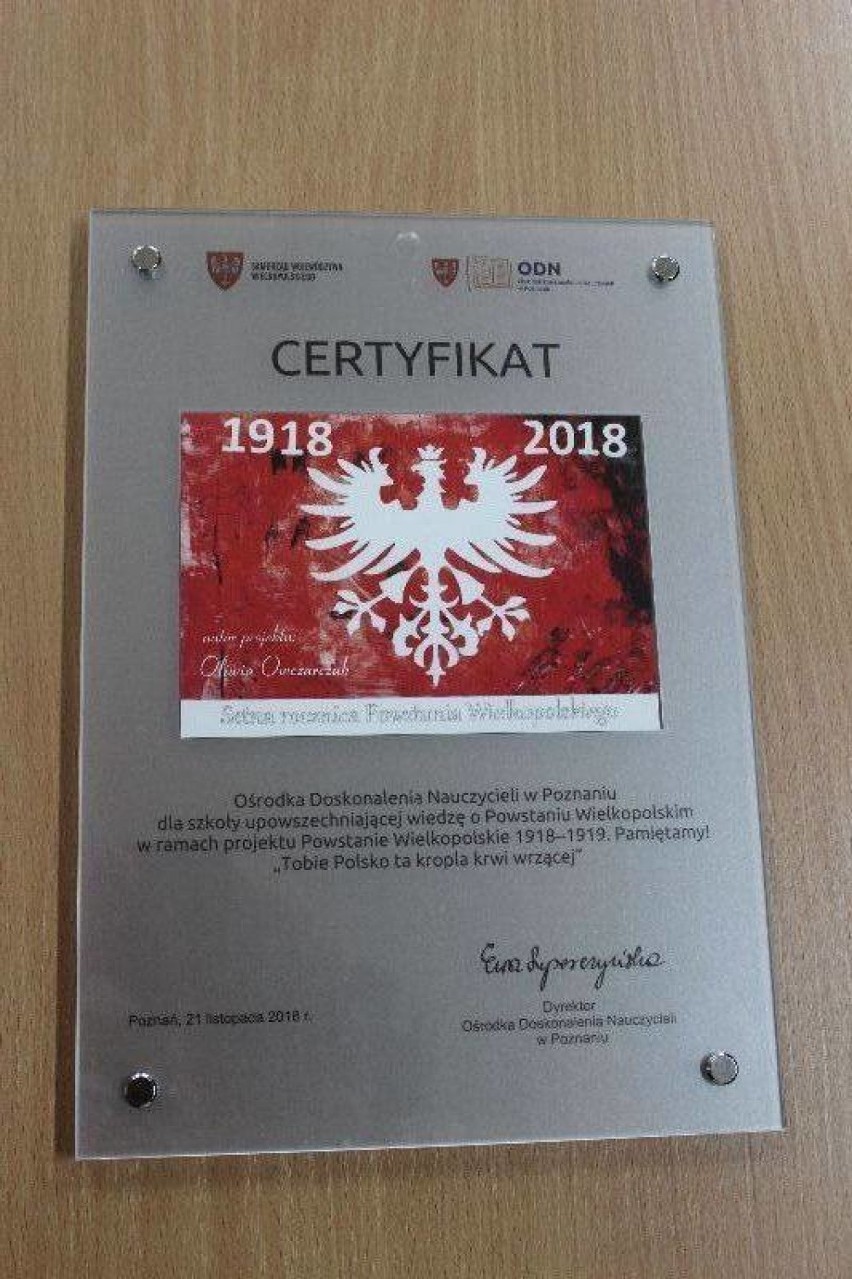 Gmina Września: Uczniowie z Kaczanowa pamiętają o powstańcach, otrzymali wyróżnienie 