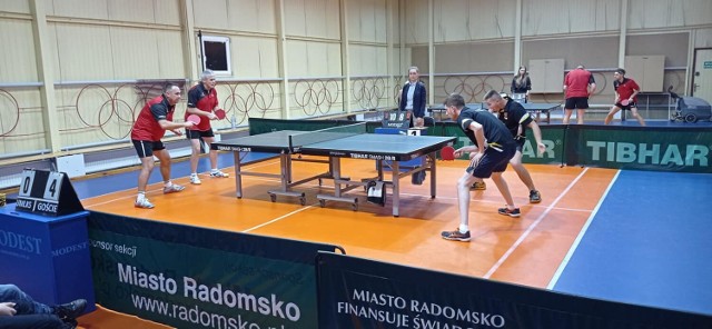 Kolejny mecz w III lidze wygrali tenisiści UMLKS Radomsko