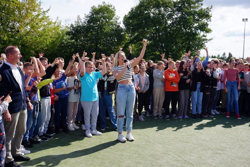 Taniec z gwiazdami. Ilona Krawczyńska odwiedziła Trzemeszno. Filmik z wizyty już dzisiaj na Polsacie! [FOTO]