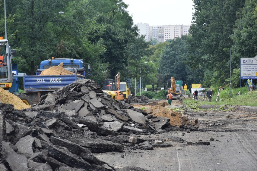 Wahadłowo na Rudzkiej. Rozkopana Kotucza WIDEO