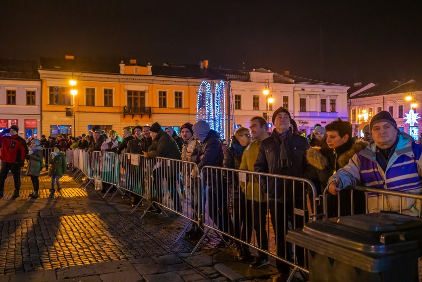 Nowy Sącz. Mieszkańcy wystrzałowo przywitali z Urszulą 2019 rok!