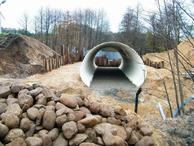 Białogarda. Przebudowa mostu na drodze 214