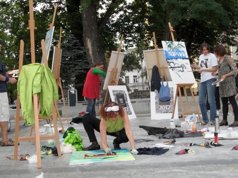 Na pl. Biegańskiego można podglądać artystów i rozmawiać z nimi o sztuce