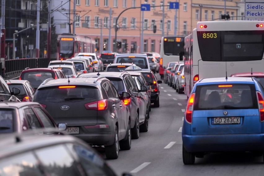 Właściciele samochodów w Gdańsku nie mają łatwo - ceny...