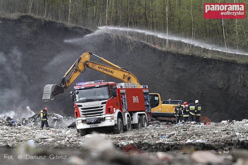 Pożar składowiska odpadów przemysłowych firmy Mo-Bruk w...