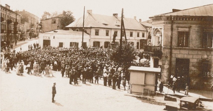 Pomnik T. Kościuszki ma 100 lat. Odsłonięto go dokładnie...