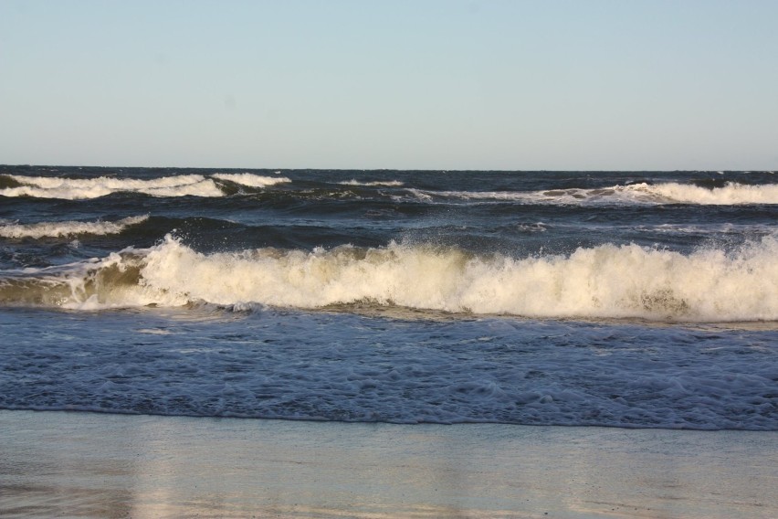 Żegnamy 2019 rok na Półwyspie Helskim. Przed Sylwestrem We wtorek 31.12.2019 na bałtyckiej plaży w Jastarni pusto nie było!