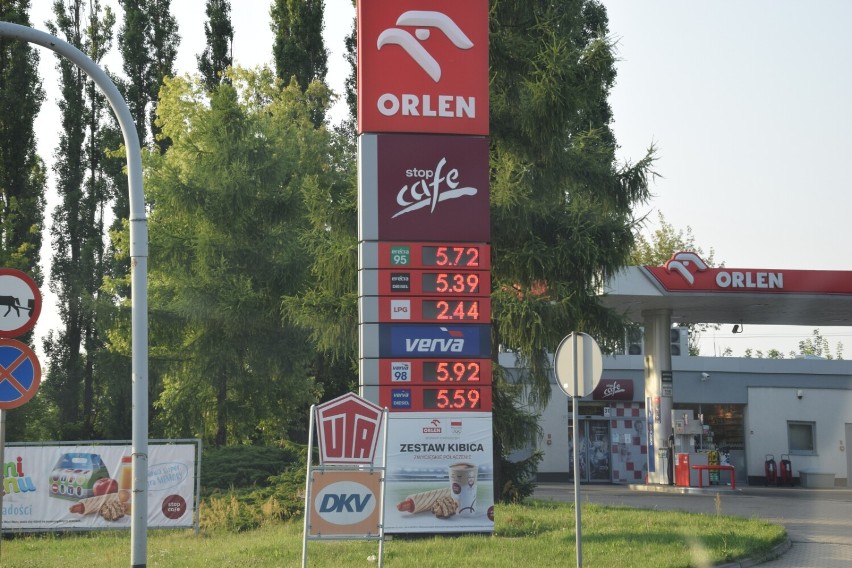 Galopujące ceny paliw na stacjach w Zduńskiej Woli. Będzie jeszcze drożej?