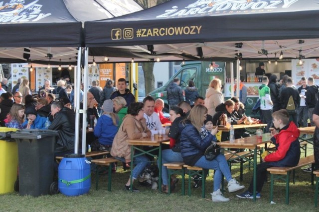 W niedzielę 19 marca radomianie mogli spróbować dań z food trucków. Zlot odbył się na placu Jagiellońskim w Radomiu.