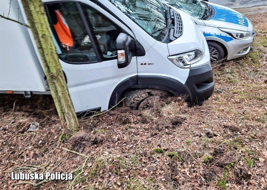 Policjanci z Gubina zatrzymali kierowcę po pościgu, który...