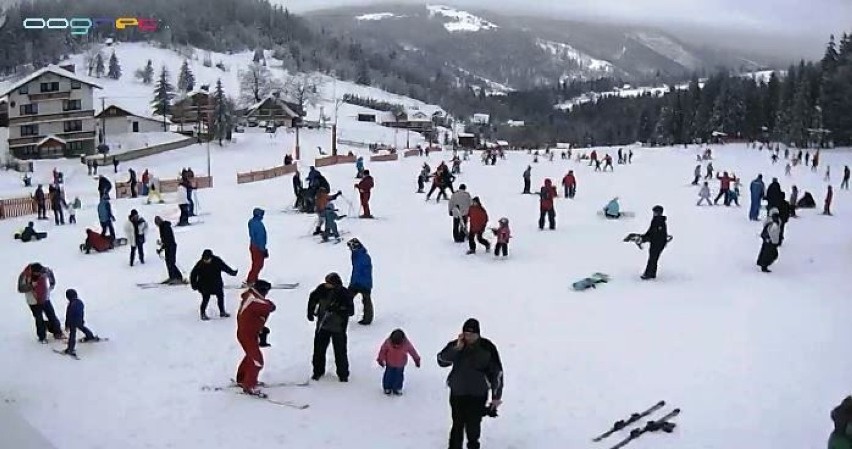 Beskidy: dużo narciarzy, a kolejka na Skrzyczne wywozi na szczyt