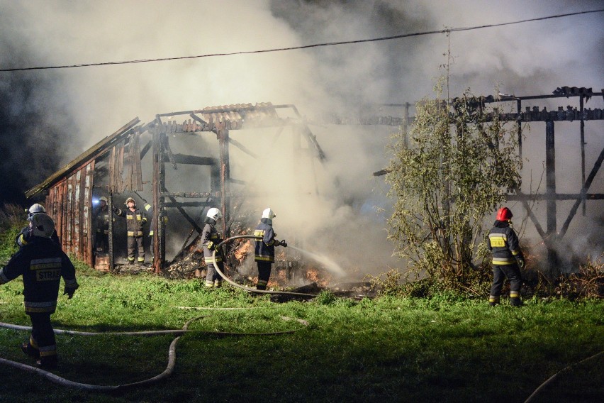 Pożar stodoły w Mątawach w powiecie świeckim [zdjęcia]