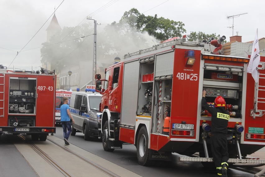Tragiczny pożar w Konstantynowie Łódzkim. Są ofiary śmiertelne [ZDJĘCIA, FILM]