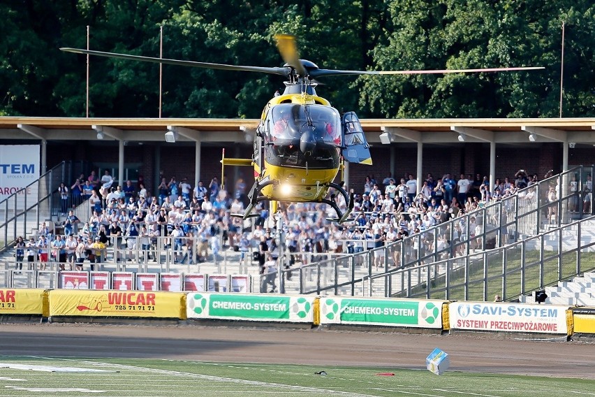 Do kibica na Stadionie Olimpijskim przyleciał helikopter