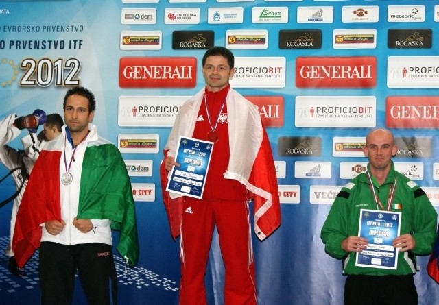 Jarosław Suska (MKS Lewart AGS Lubartów) na najwyższym stopniu podium podczas ubiegłorocznych mistrzostw Europy w słoweńskim Mariborze