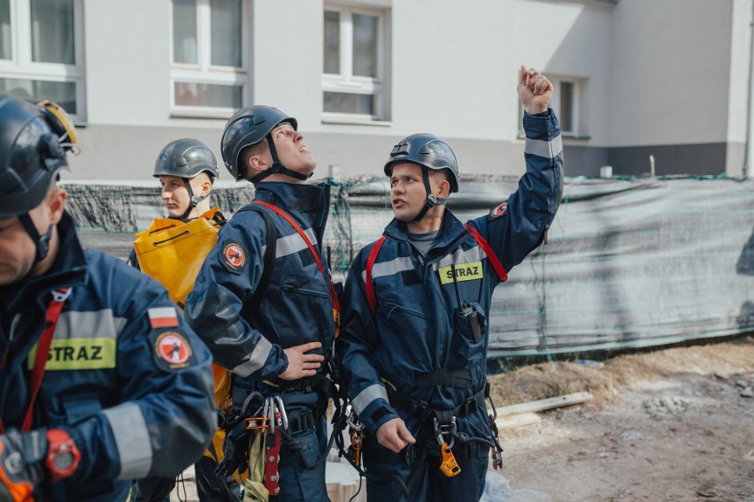 Z Jednostki Ratowniczo - Gaśniczej numer 1 zadysponowano...