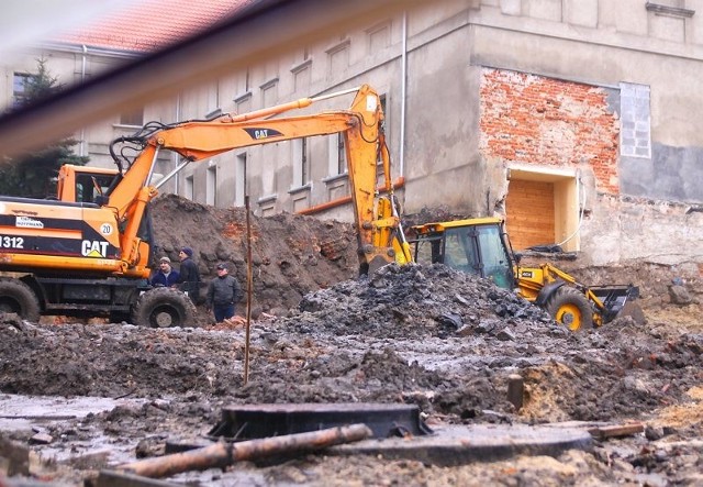 Prace przy budowie sali gimnastycznej nadal są prowadzone