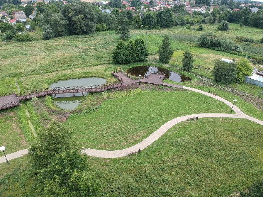 Nowy park w Bielsku Podlaskim. Zobacz, jak wygląda z lotu ptaka jeden z najpiękniejszych parków w regionie [ZDJĘCIA]