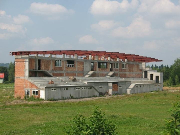 Stan budowy nowego stadionu Kolejarza Stróże