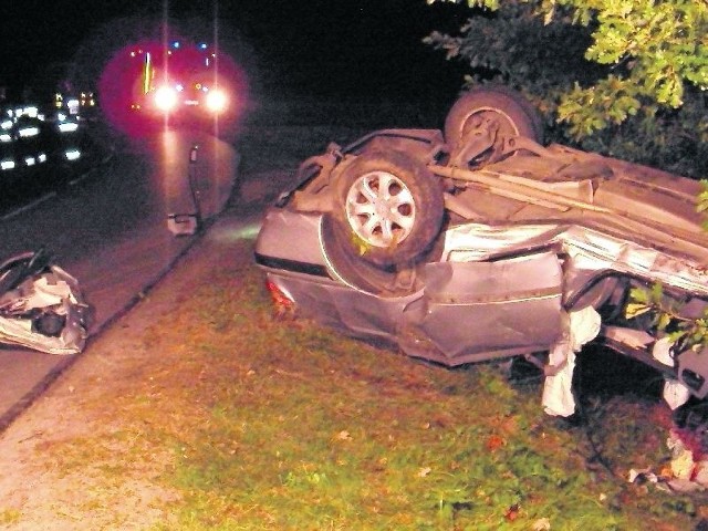 Jeden z tragicznych ubiegłorocznych wypadków. We wrześniu w Stalach-Siedlisku (powiat tarnobrzeski) zginęła 32-latka kierująca samochodem i jej dziesięcioletni synek.
