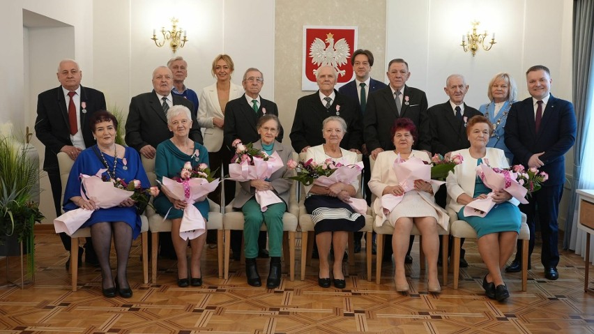 Siedem par małżeńskich z gminy Kozienice z odebrało medale...