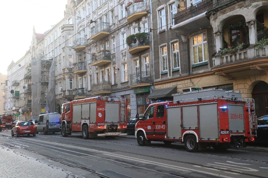 Wrocław: Pożar na Piastowskiej. Objazdy tramwajów