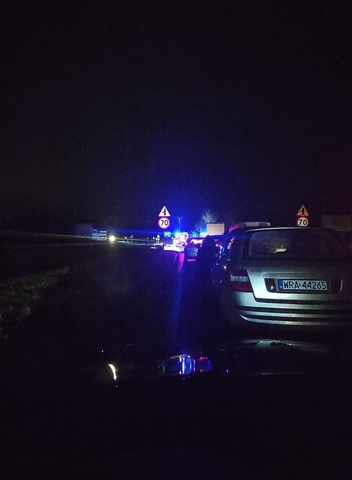 Wypadek na Wisłostradzie w Tarnobrzegu. Samochód potrącił pieszą (ZDJĘCIA)