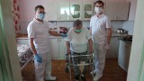 Dzięki specjalistom i protezie pani Janina ze Stobiernej koło Rzeszowa stanęła na nogi