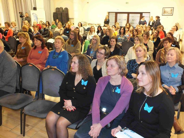 Ogólnopolska konferencja o autyzmie odbyła się w Starachowicach. Pojawiło się na niej wielu ludzi