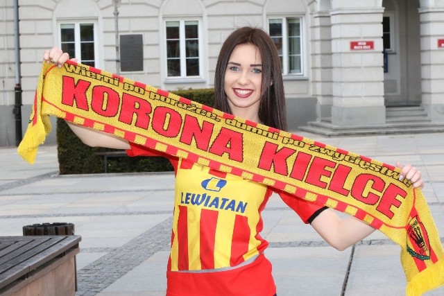 Katarzyna Szmania została ekstrafanką piłkarskiej ekstra-klasy. - Jestem bardzo szczęśliwa, bo Koronę mam w sercu - mówi licealistka z Kielc, która nagrodę odbierze na wielkiej gali 16 maja.