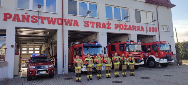 Strażacy oddali hołd tym, którzy zginęli w katastrofie rządowego samolotu pod Smoleńskiem w 2010 roku.