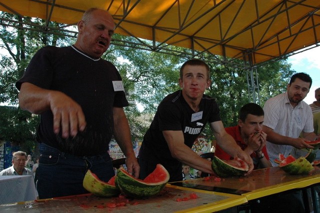 Żołądki już dawno pełne, ale trzeba jeść! Konkurencja goni!