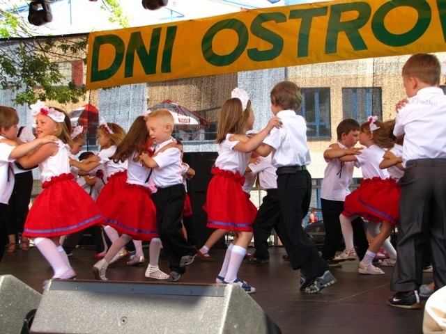 Po raz dziesiąty odbył się też Festiwal Kulturalny Przedszkolaków. Każde ostrowskie przedszkole wystąpiło na scenie z ciekawym programem rozrywkowym prezentującym poszczególne grupy wiekowe.
