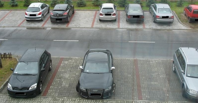 Gdy jedno wolne miejsce to za mało czyli kolejny przykład bezmyślnego parkowania