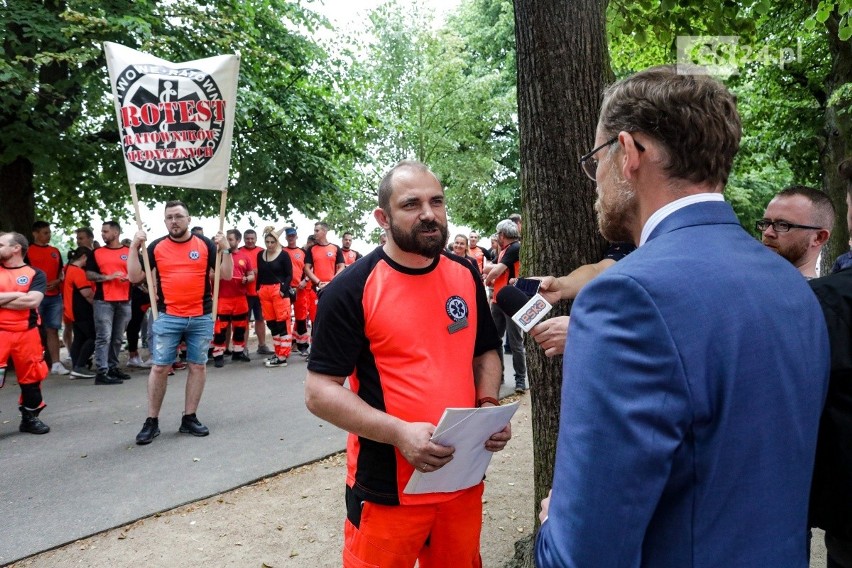 Protest ratowników medycznych na Wałach Chrobrego w...