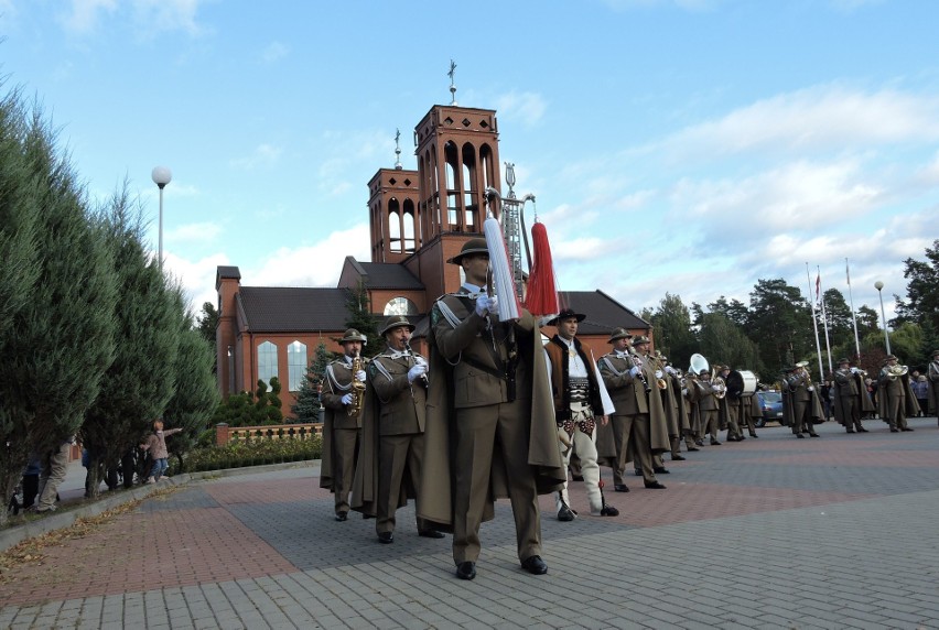 W Ostrołęce, w kościele pw. Zbawiciela Świata i na placu...