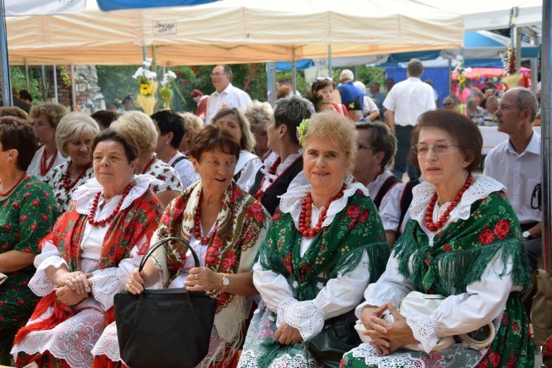 Bolechowice gościły gospodarzy z całej gminy. Podzielili dożynkowy chleb