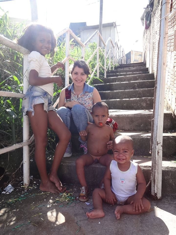Liseth z wizytą w brazylijskiej faweli