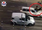 Tomaszów Lubelski: Kierowca volkswagena potrącił kobietę na przejściu dla pieszych. Policjanci zatrzymali mu prawo jazdy (WIDEO)