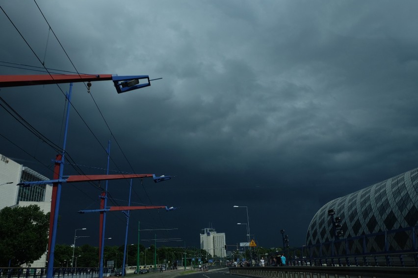 IMGW w Poznaniu ostrzega przed burzami i gradem!