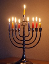 Dobiega końca Chanuka. Co wiemy o żydowskim święcie świateł?