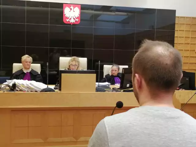 Na rozprawie w Sądzie Okręgowym w Łodzi we wtorek 24 października jako świadek zeznawał 29-letni Patryk P. uważany za prawą rękę oskarżonego.