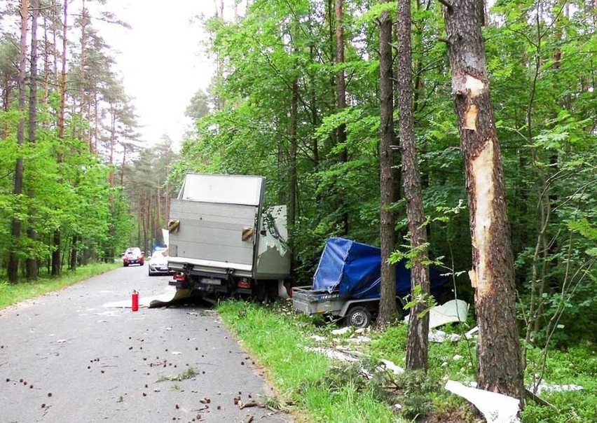 Wypadek między Klekotną i Kolonią Łomnicką.