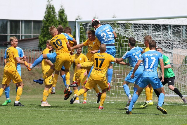 W ostatnim sprawdzianie przed sezonem Błękitni pokonali Chemika Police 4:0.