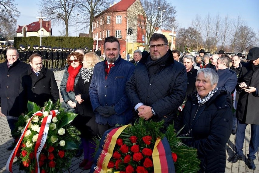 Miejska część uroczystości wyzwolenia Oświęcimia i byłego obozu Auschwitz-Birkenau odbyła się na placu Kościuszki