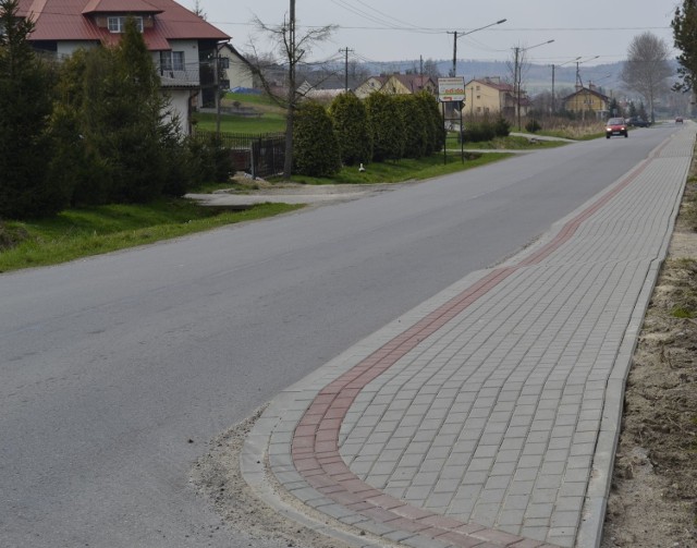 Chodnik między Zgłobniem a Wolą Zgłobieńska ma 1600 metrów. Kosztował 700 tys. zł.