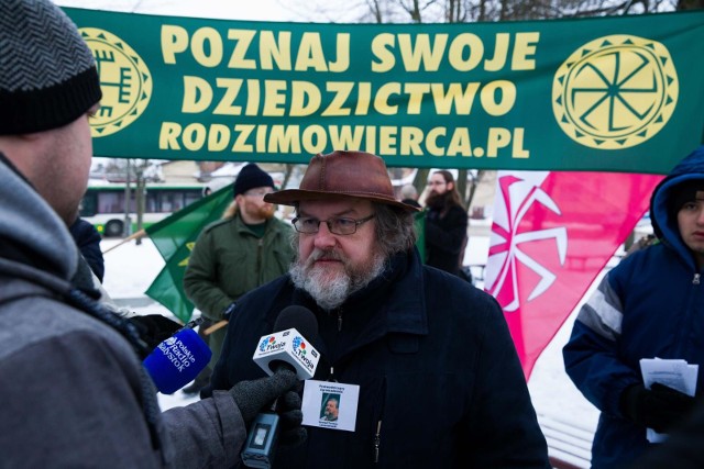 Pomnika nie usunął przypadkowy wandal - mówi Konrad Lewandowski z Rodzimego Kościoła Polskiego