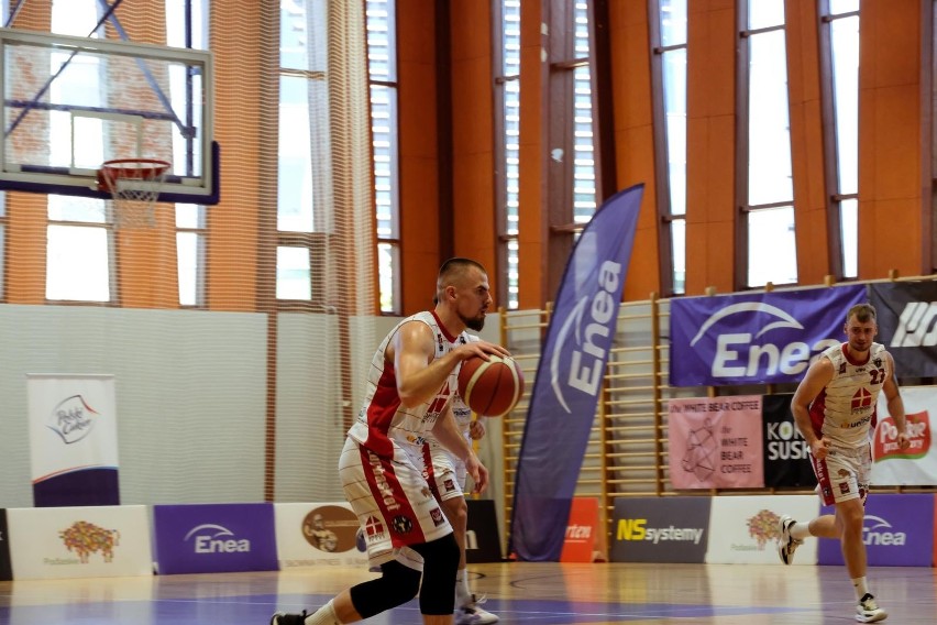 Koszykarze Tura Basket Bielsk Podlaski wygrali trzeci mecz w...