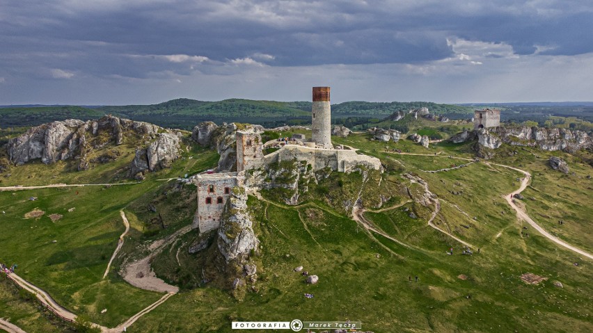 Zamek w Olsztynie z lotu ptaka wygląda bajecznie. Te zdjęcia zachęcą Was do odwiedzenia jurajskiego miasta