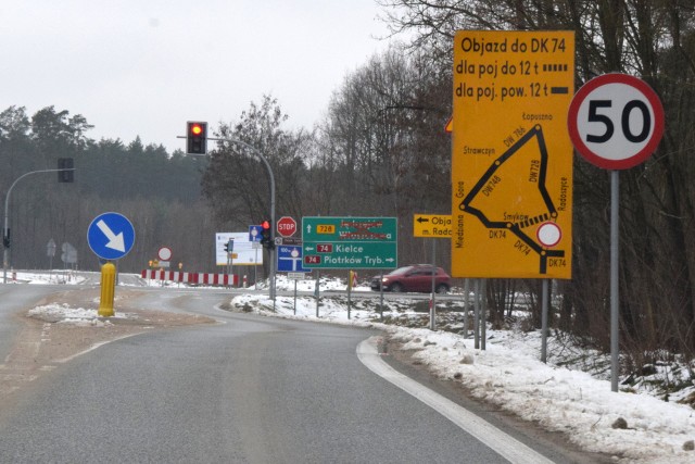 Remont drogi wojewódzkiej 728 w miejscowości Plenna na terenie gminy Radoszyce.